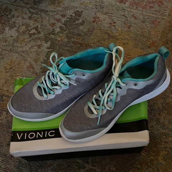 Vionic Agile Fyn Cross trainer Sneakers - Picture 2 of 6